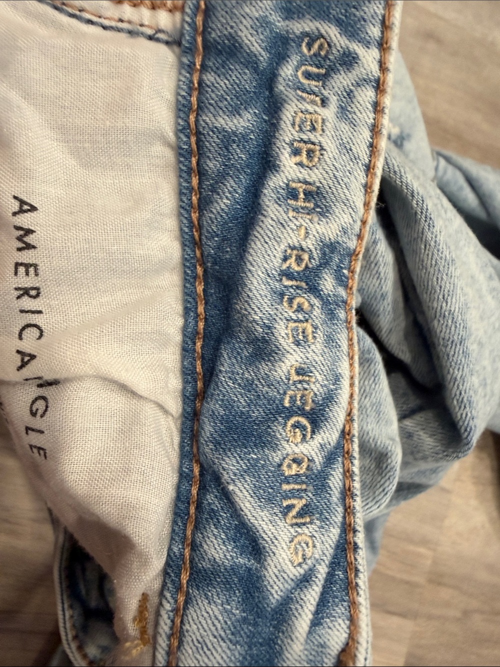 2 Pairs American Eagle Light Super Hi-Rise Jeggings Ripped Jeans Short Length - Picture 6 of 10